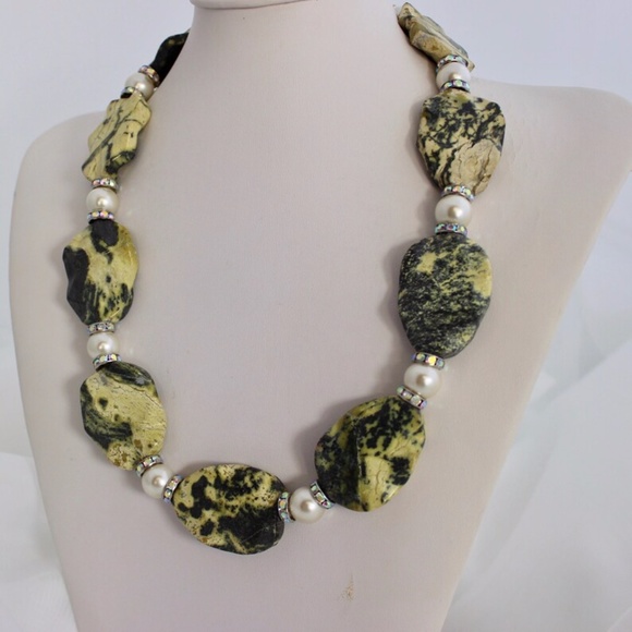 Yellow Lime Green Turquoise Flat Stone Statement Necklace Beaded Lime Stone Pear - Picture 1 of 4